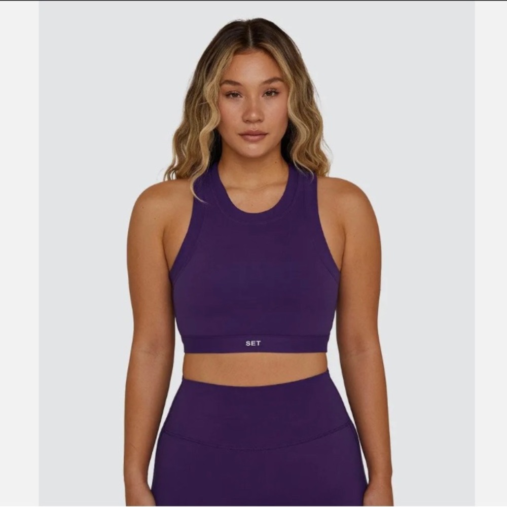 SET ACTIVE SPORTBODY™ High Neck Bra & Shorts